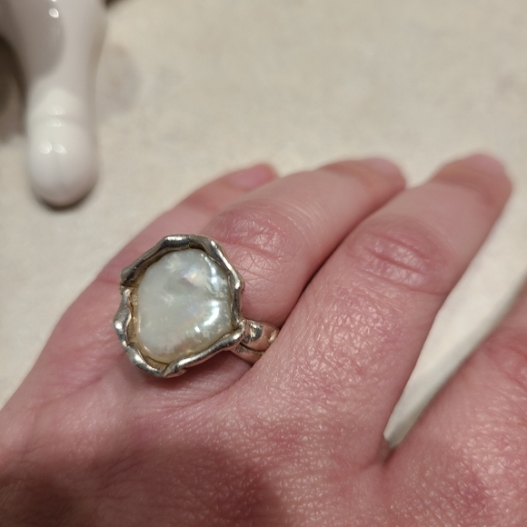 Sterling silver and mother of pearl ring - Picture 3 of 8